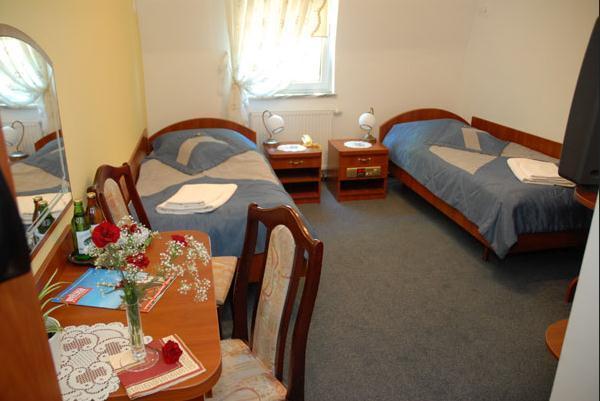 Hotel Restauracja Kaukaska Jadwiga Choroszy Вольштин Номер фото