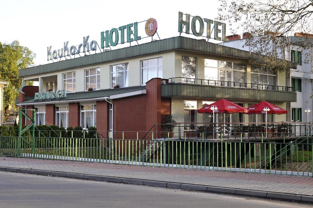 Hotel Restauracja Kaukaska Jadwiga Choroszy Вольштин Екстер'єр фото